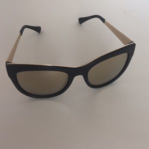 Plastic Gold mirror matte black sunglasses
